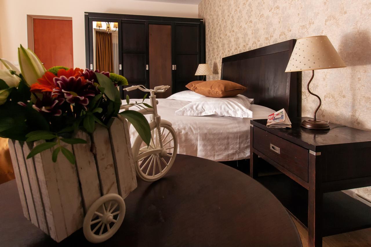 Complex Mona Caraiman Hotel Busteni Ngoại thất bức ảnh