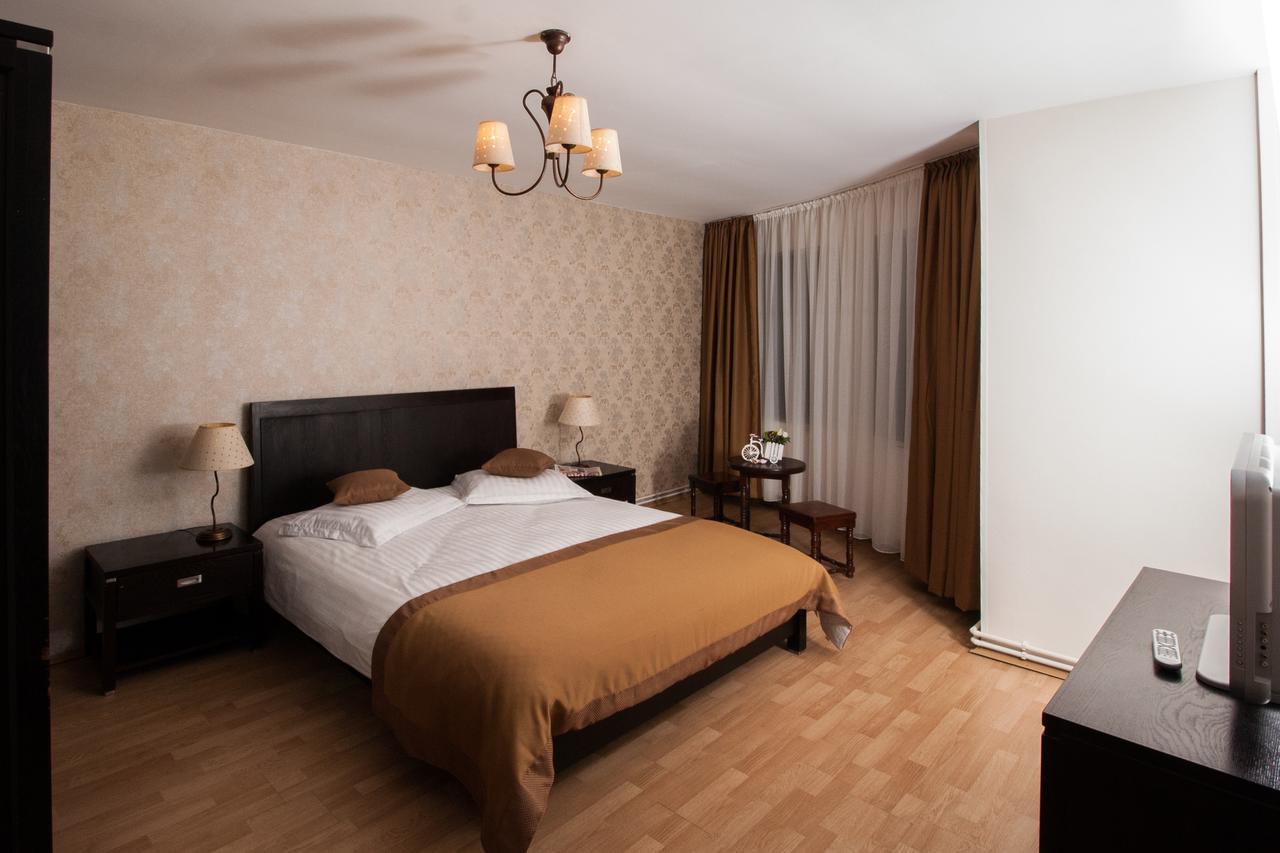 Complex Mona Caraiman Hotel Busteni Ngoại thất bức ảnh